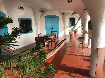 editor-block-images/balcony-with-hammock.jpg